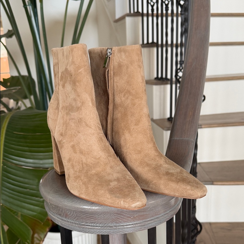Marc Fisher Elegant Tan Suede Ankle Boots (Size 9M)